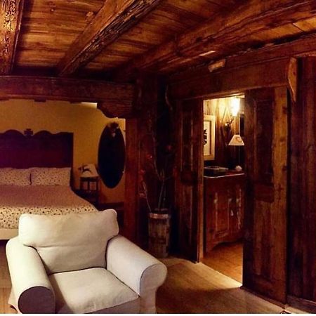 B&B Lo Djoua De Toueno アルヴィエ エクステリア 写真