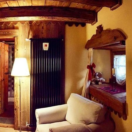 B&B Lo Djoua De Toueno アルヴィエ エクステリア 写真