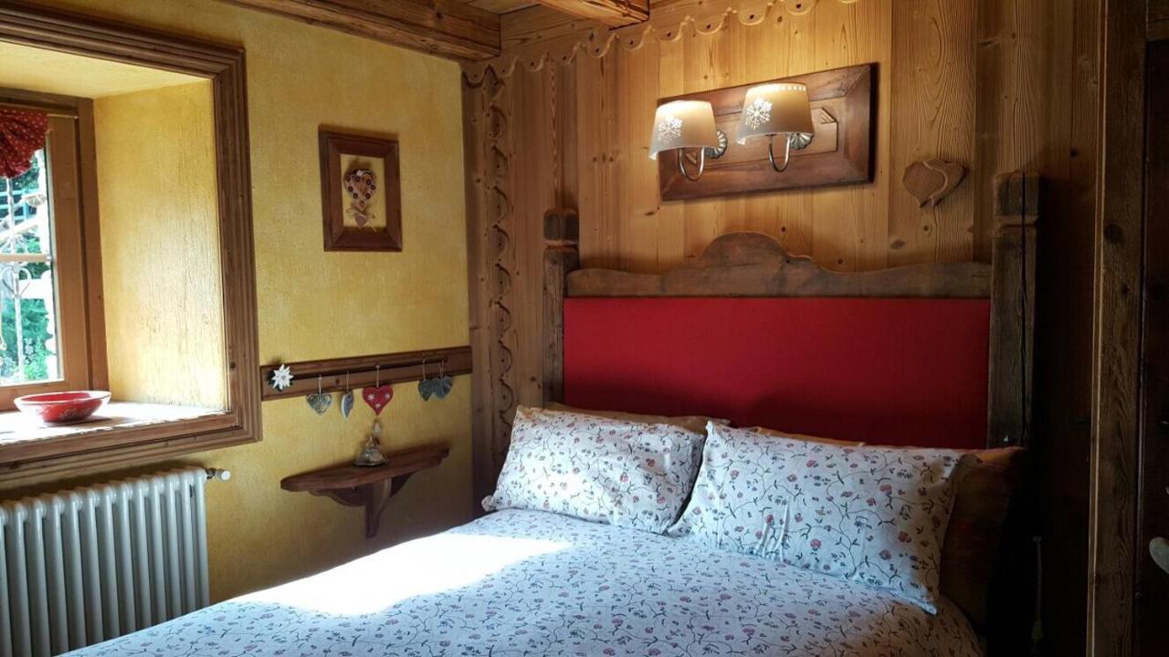 B&B Lo Djoua De Toueno アルヴィエ エクステリア 写真