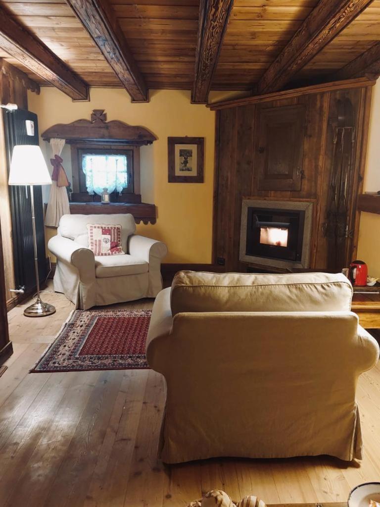 B&B Lo Djoua De Toueno アルヴィエ エクステリア 写真